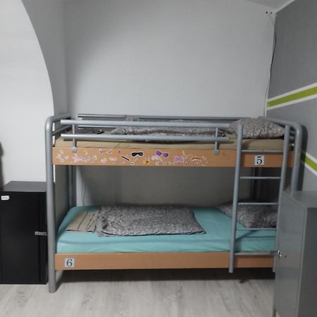 Hostel Antonia Тимишоара Экстерьер фото